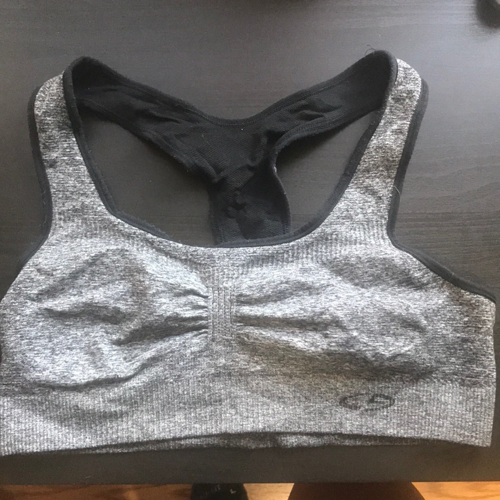 Sports bra